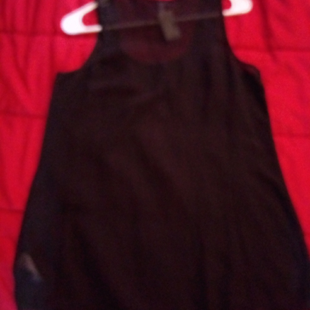 New Tank top - Picture 3 of 6